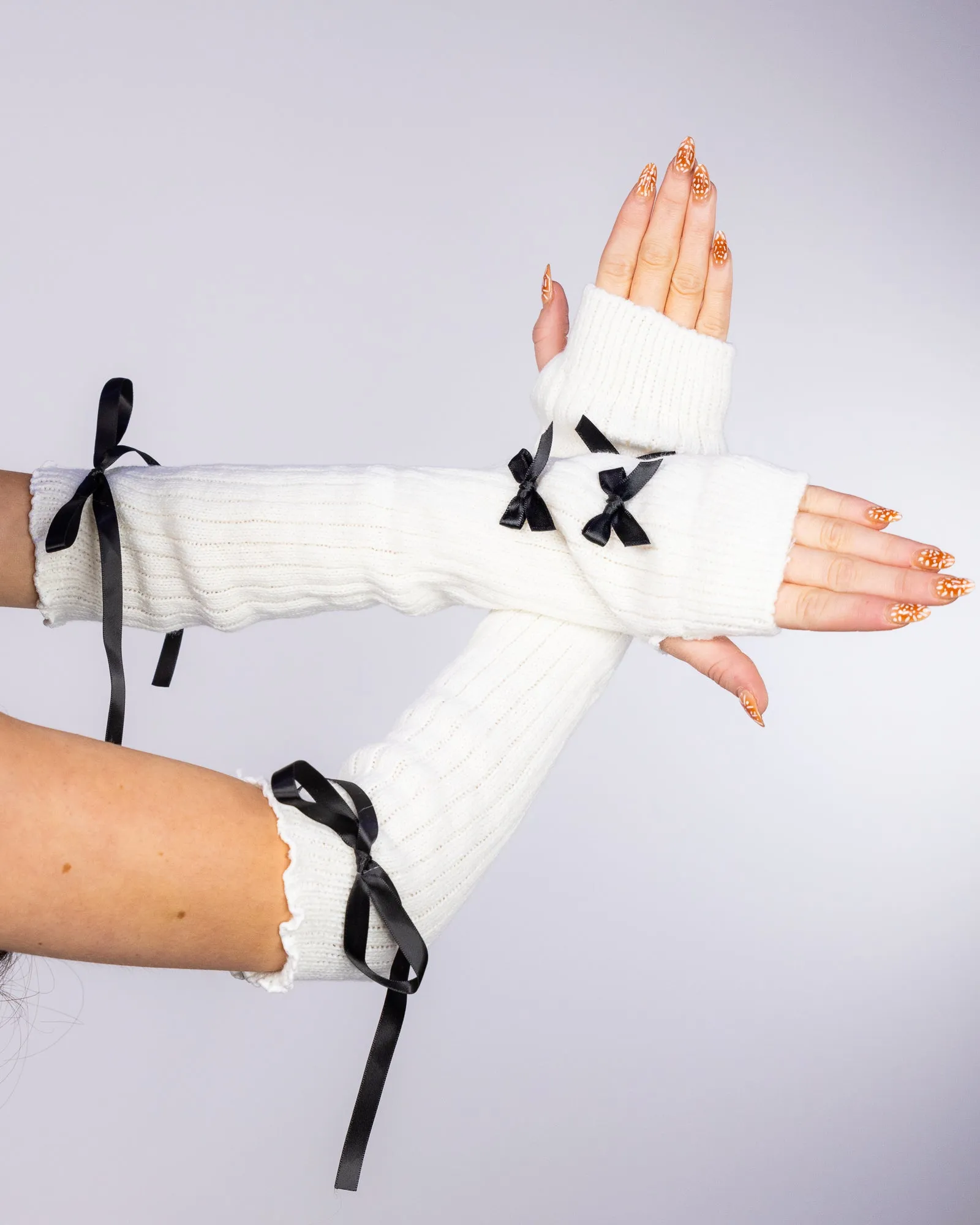 All In A Bow Unisex White Knit Arm Warmers (Pair)