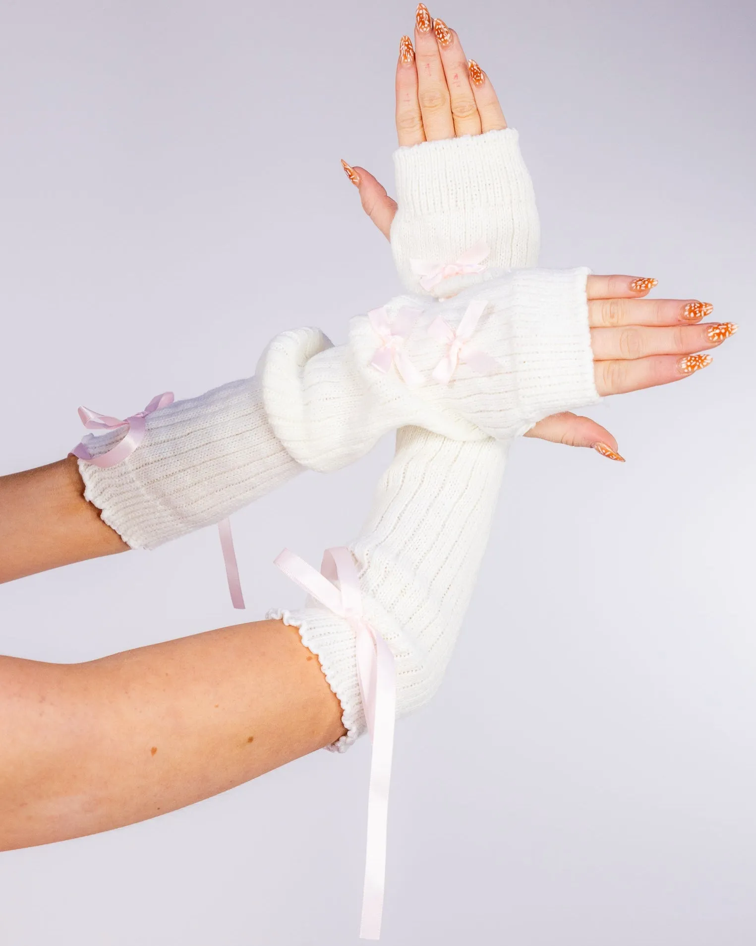 All In A Bow Unisex White Knit Arm Warmers (Pair)